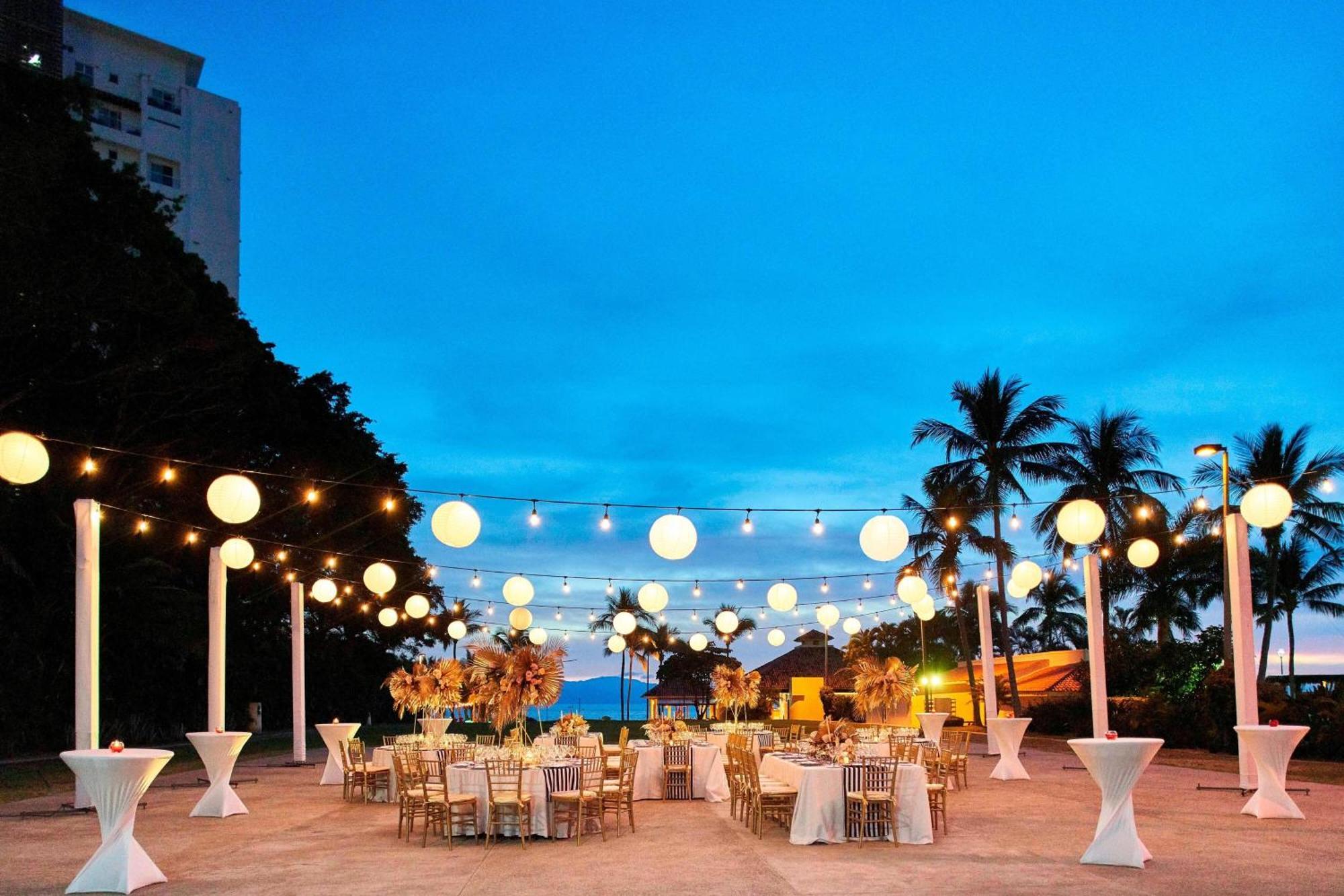 Marriott Puerto Vallarta Resort & Spa Exterior photo